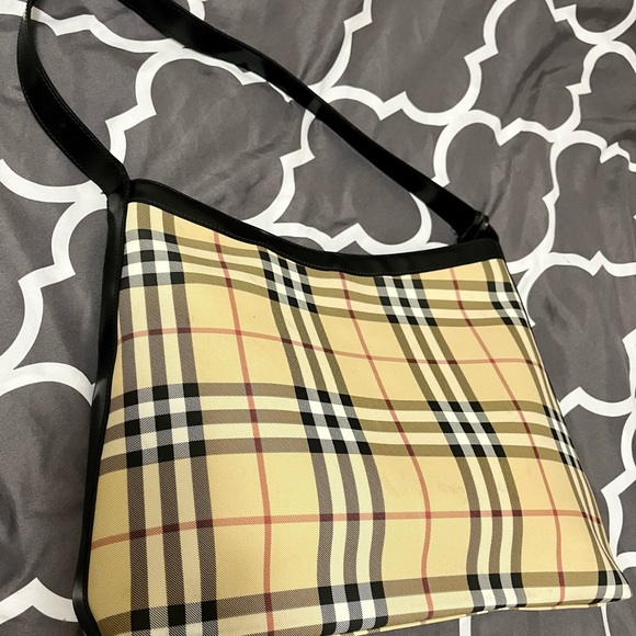 Authentic Burberry London Nova Check Shoulder Bag - Picture 3 of 7